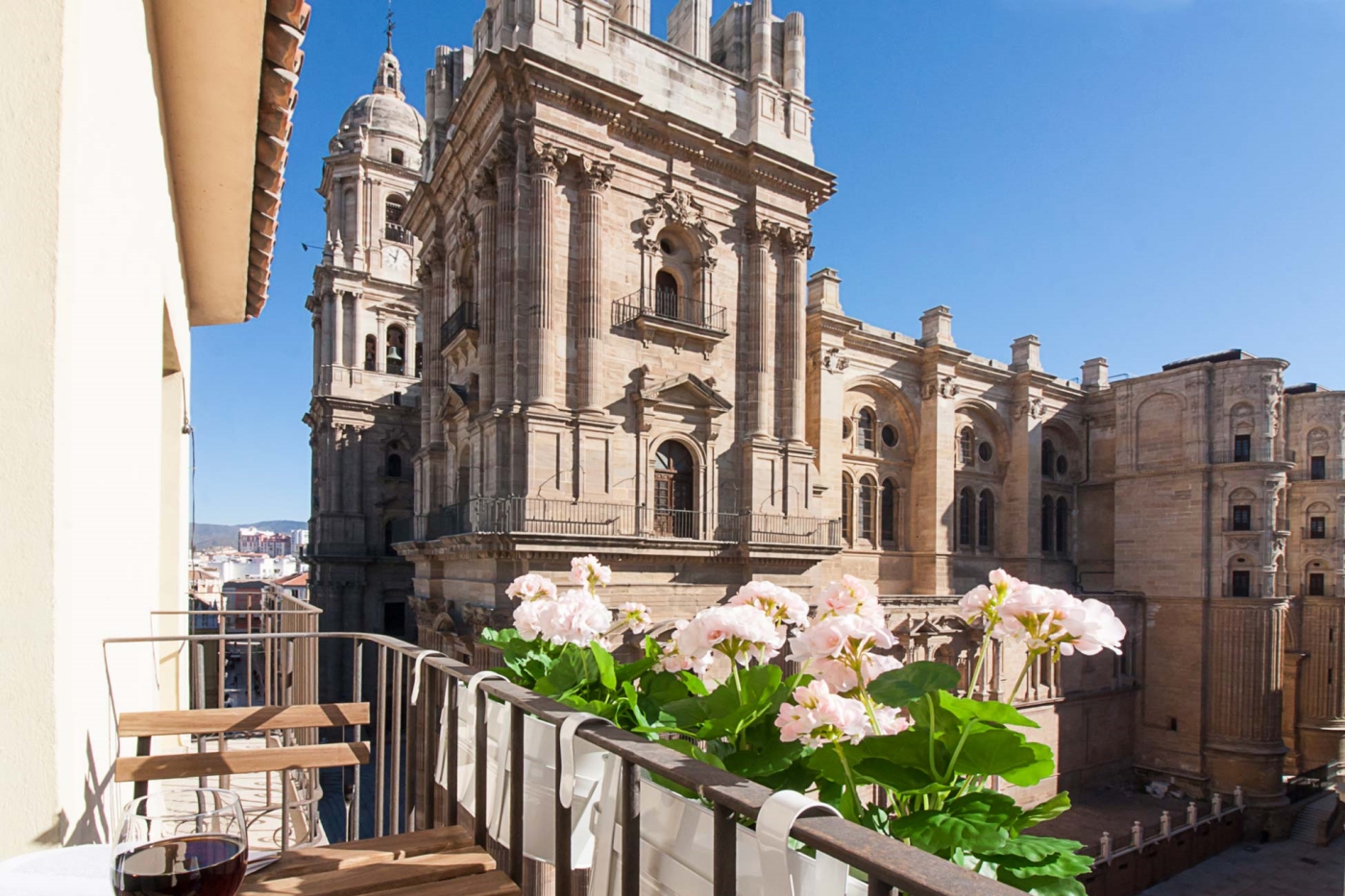 image Apartment with Balcony Cathedral Views 15