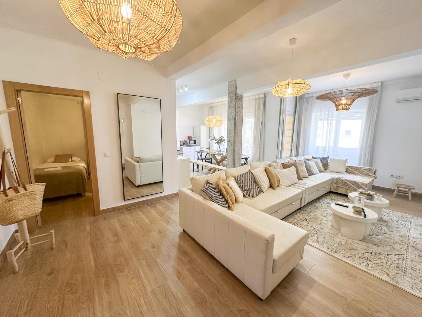 image Malaga Holidays City Center 3 bedrooms & Terrace 2