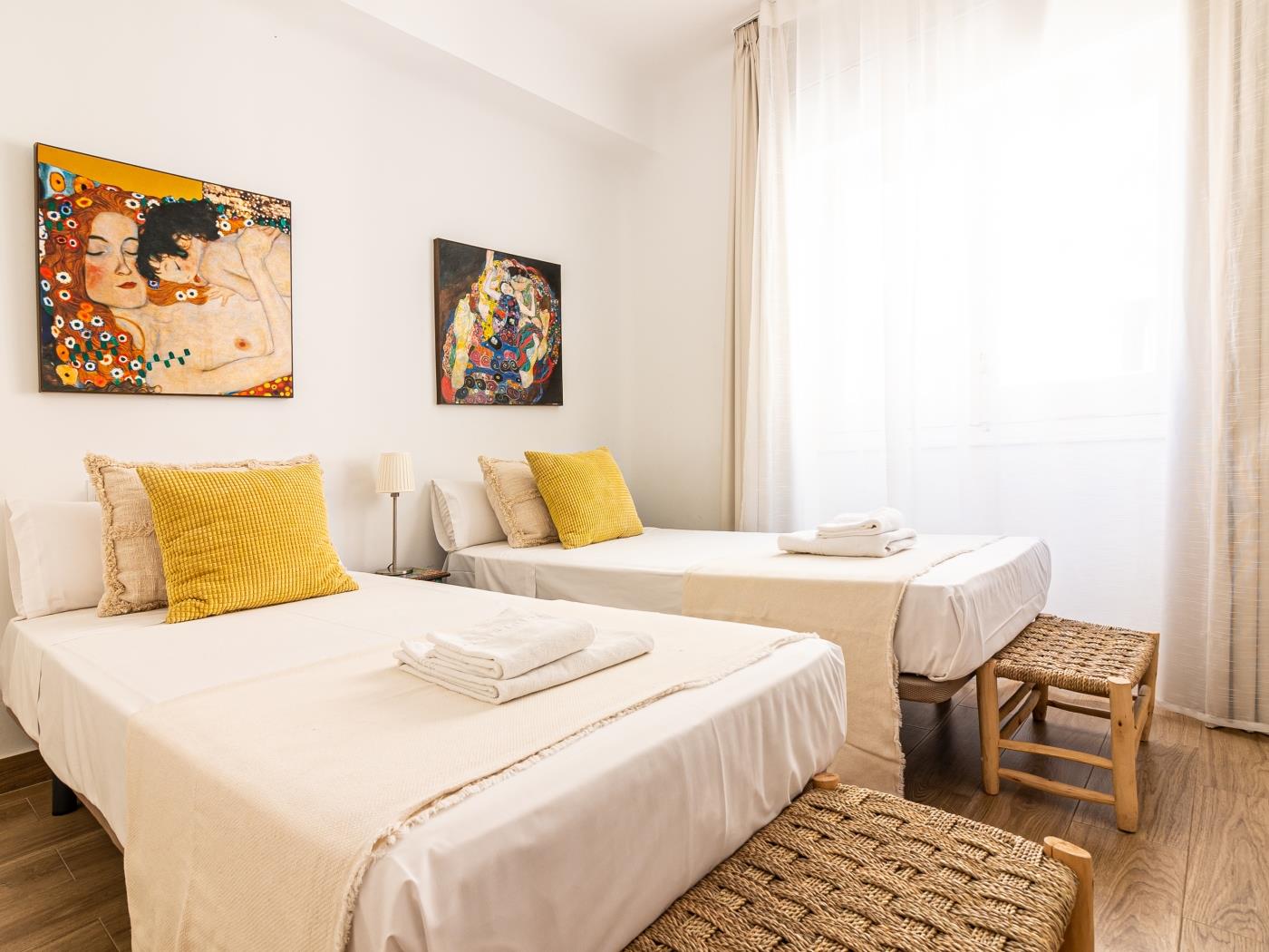 image Malaga Holidays City Center 3 bedrooms & Terrace 6