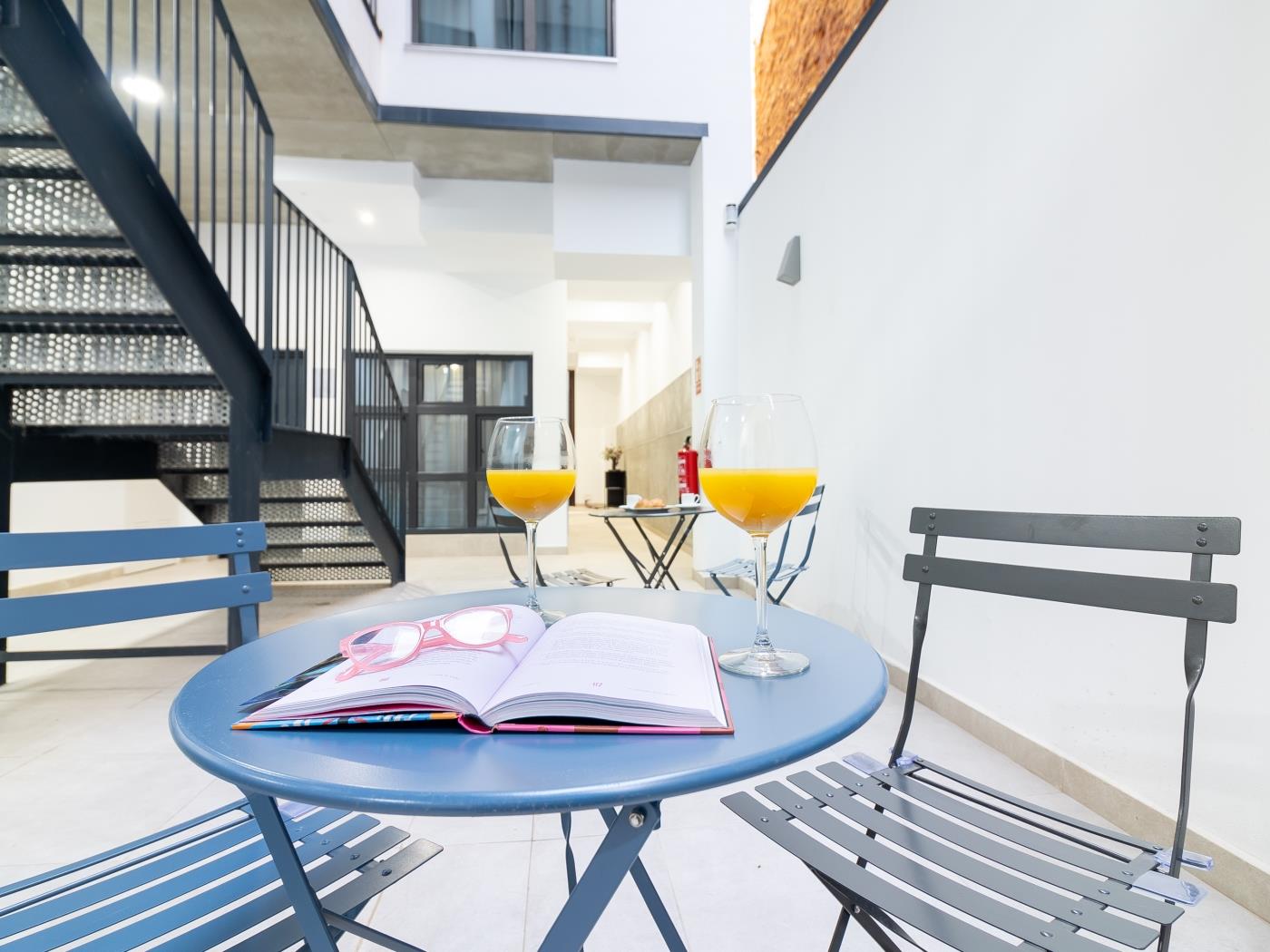 image Flat Mariblanca 12 Sun & Terrace Boutique 0