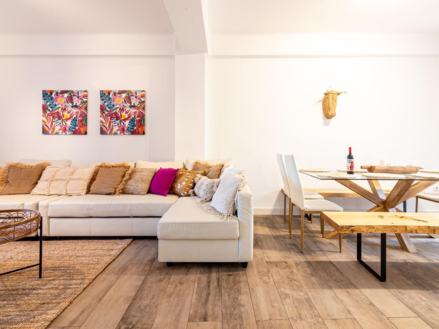 image Malaga Holidays City Center 5 bedrooms 6