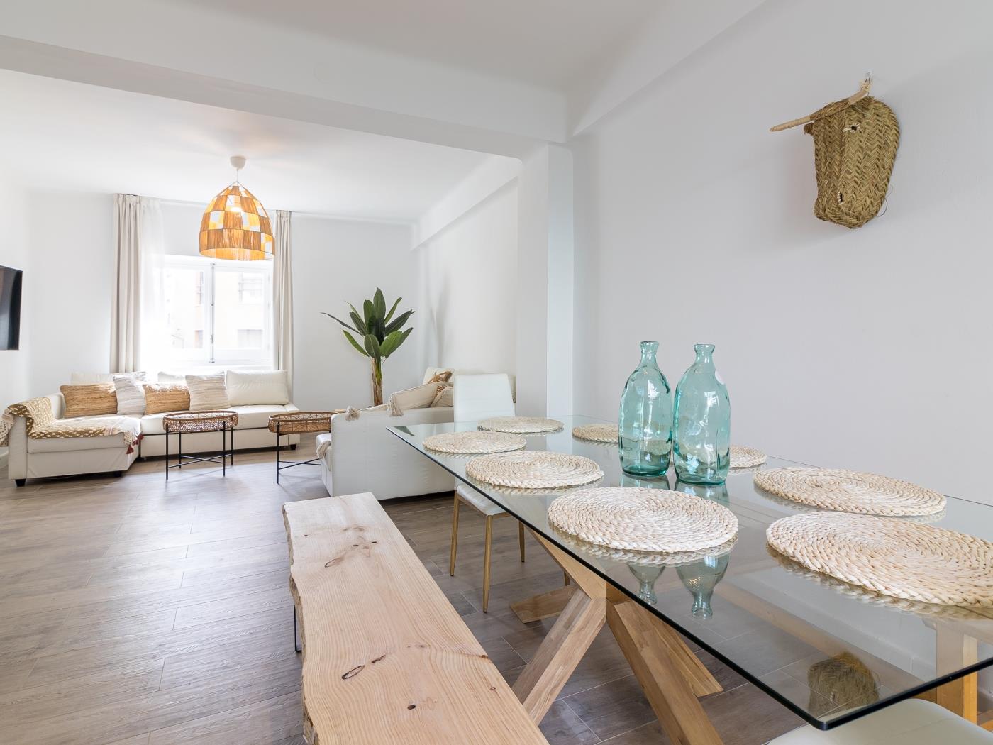 image Malaga Holidays City Center 5 bedrooms 8