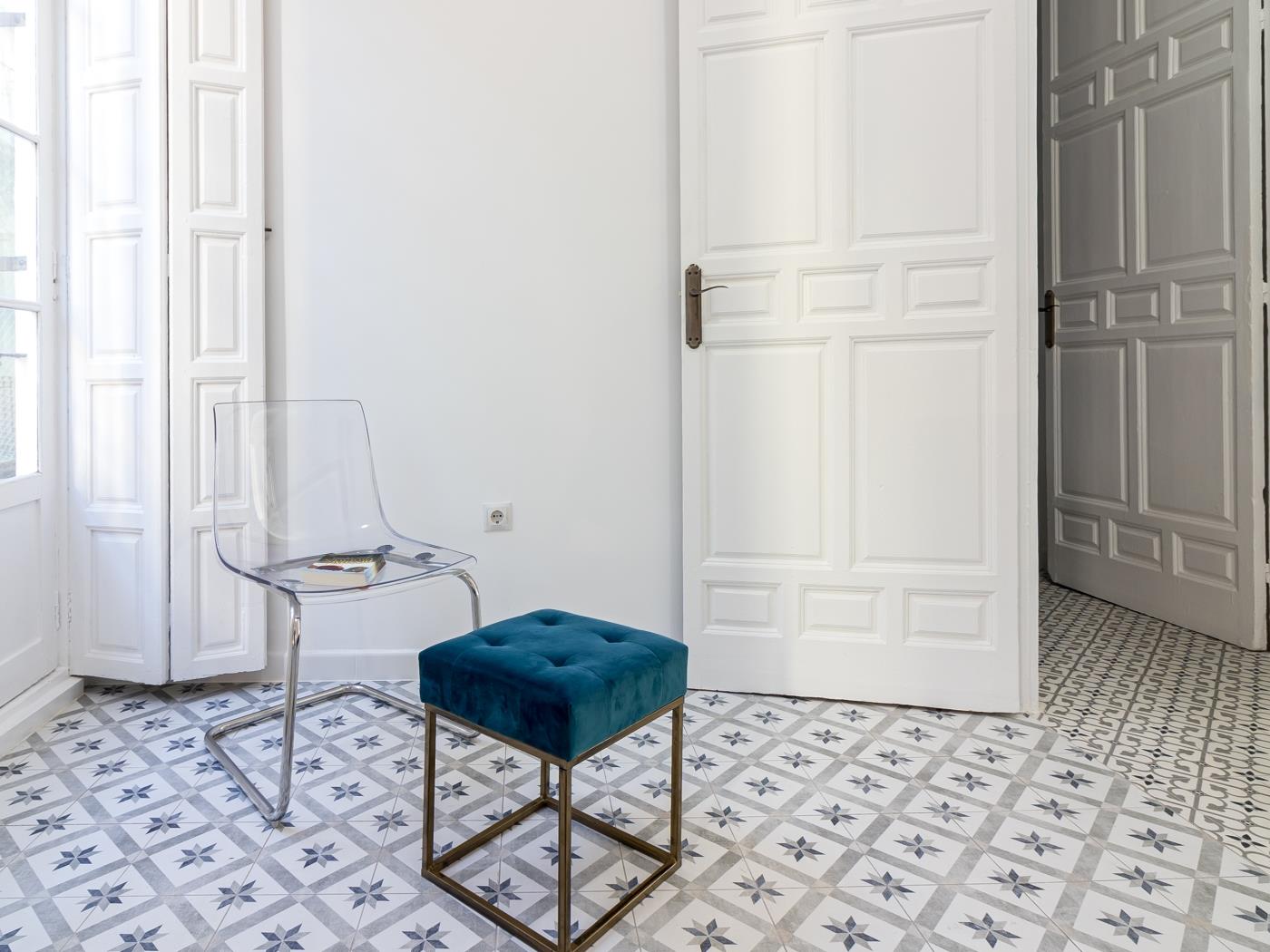 image Malaga Center Flat Balcony Picasso Plaza Merced 25