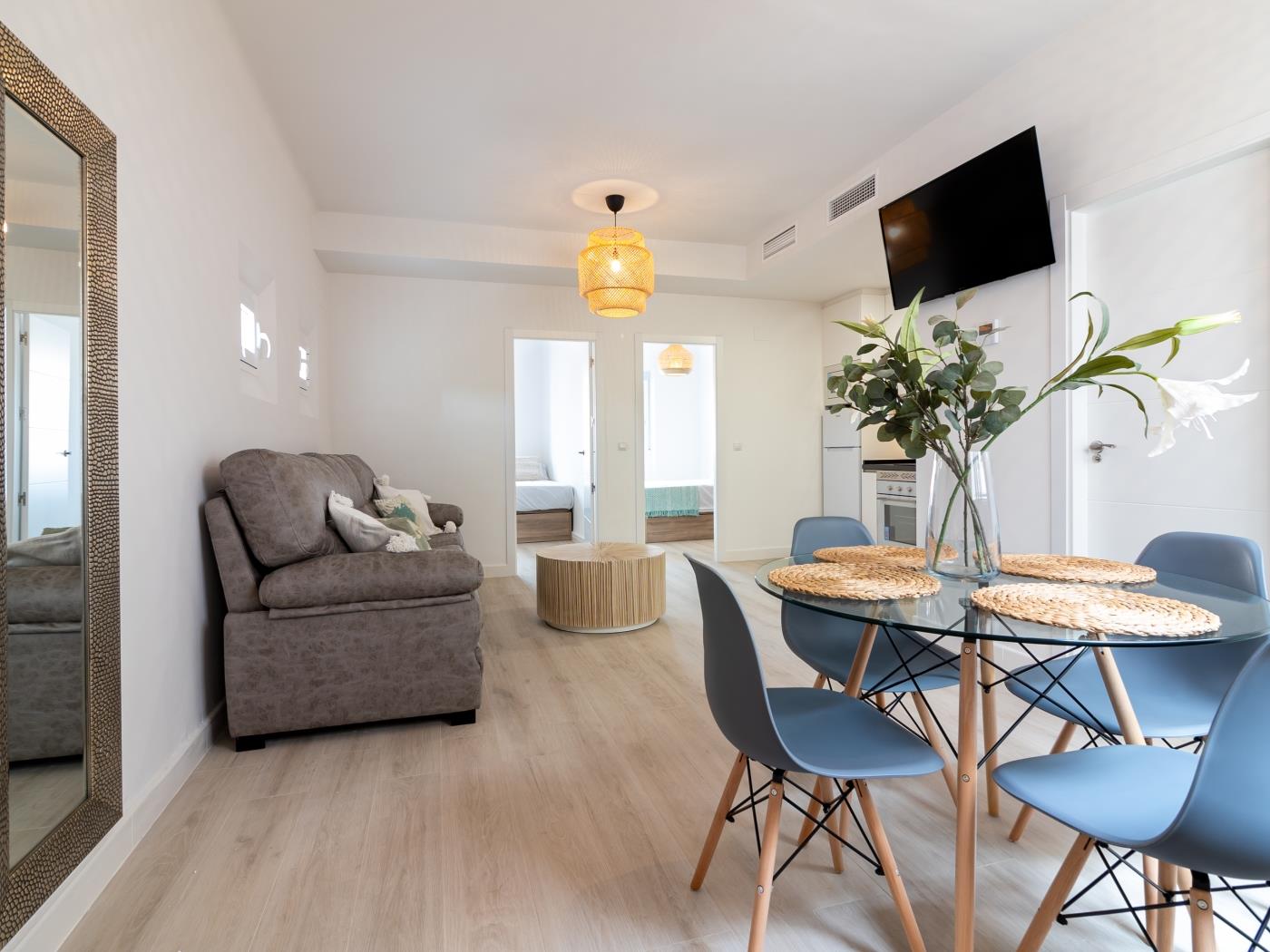 image Malaga Holidays City Center 2br 4ºC 8