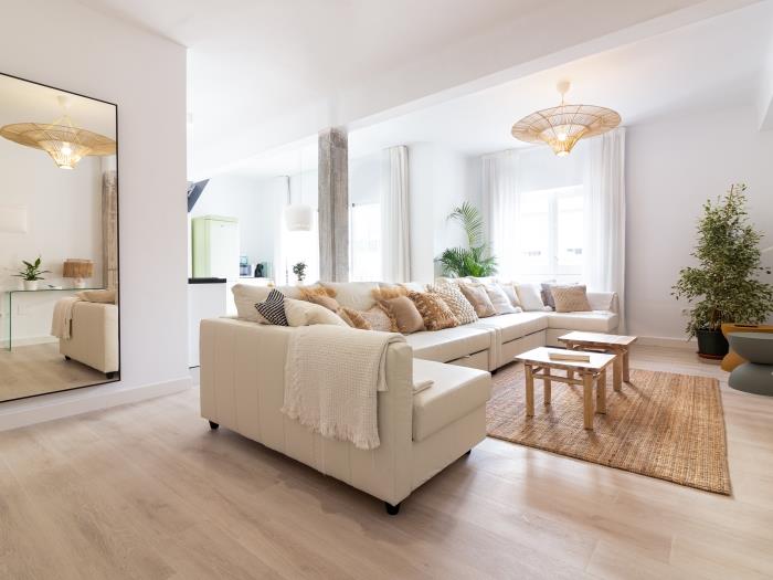 Malaga Holidays City Center 5 bedrooms & Terrace